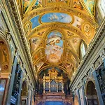 Scavi E Chiesa - In Centro